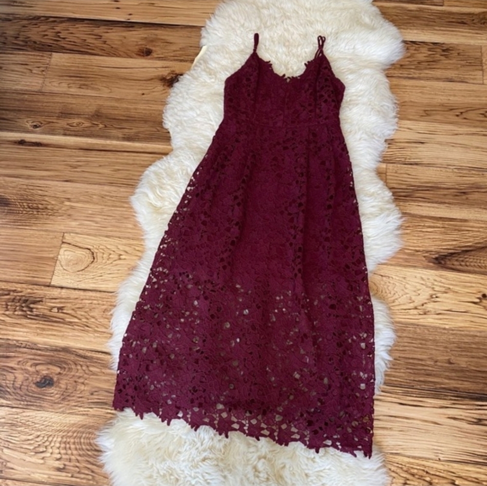ASTR the Label Lace Midi Dress Wine Burgundy Med